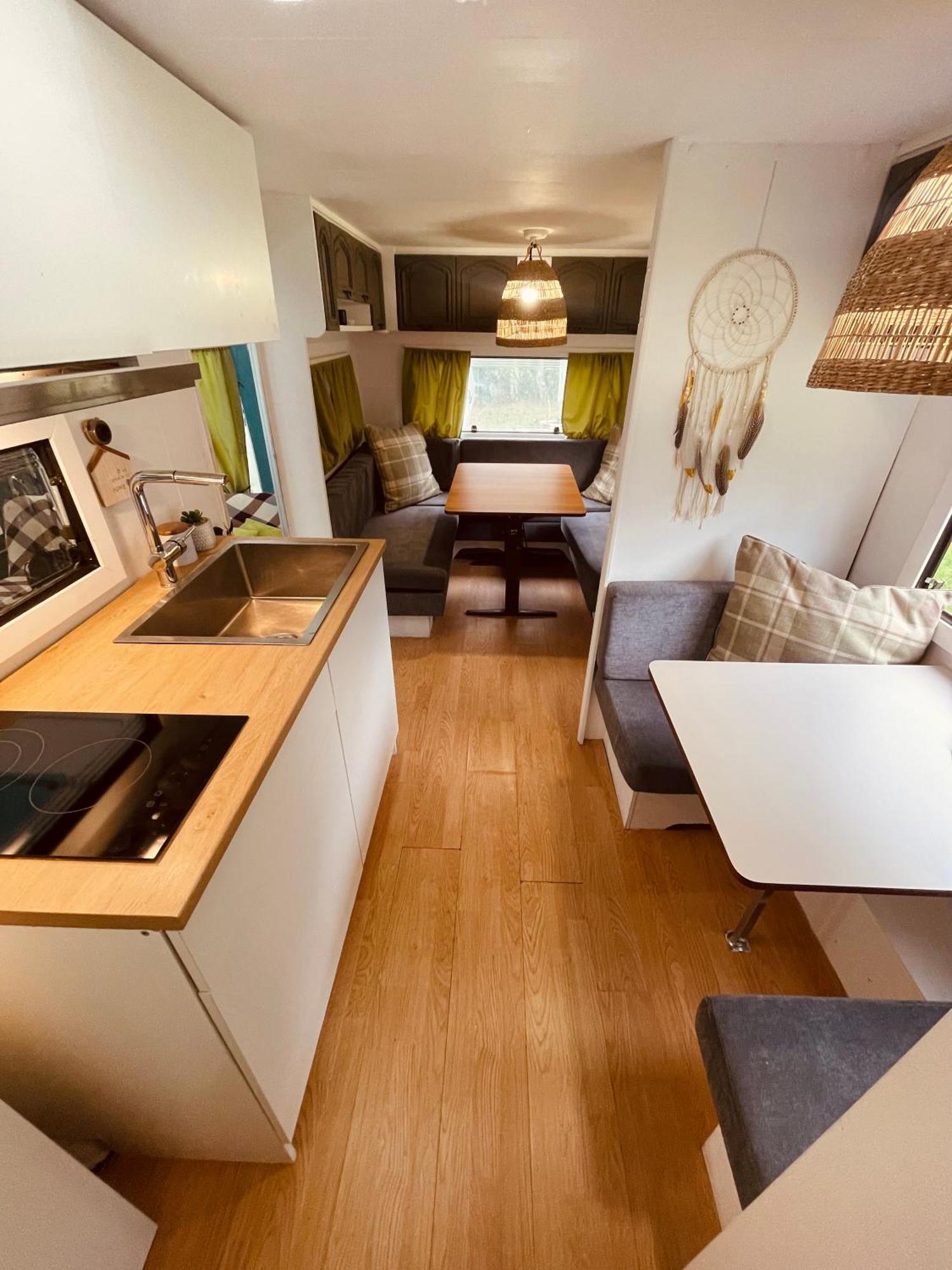 Hotel Przyczepa Abordaz Wolin à Kołczewo Extérieur photo